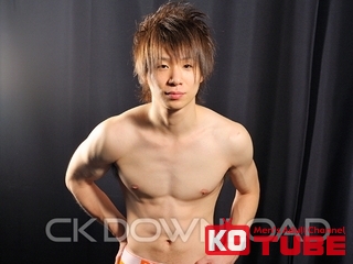 パキパキの筋肉が男に感じる!! 切ない表情でエロ声を漏らす!!!